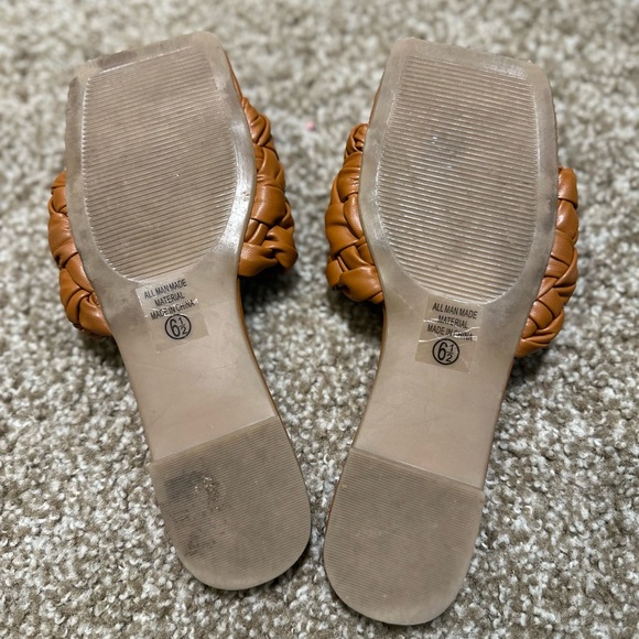 Square toe slides - Picture 3 of 3